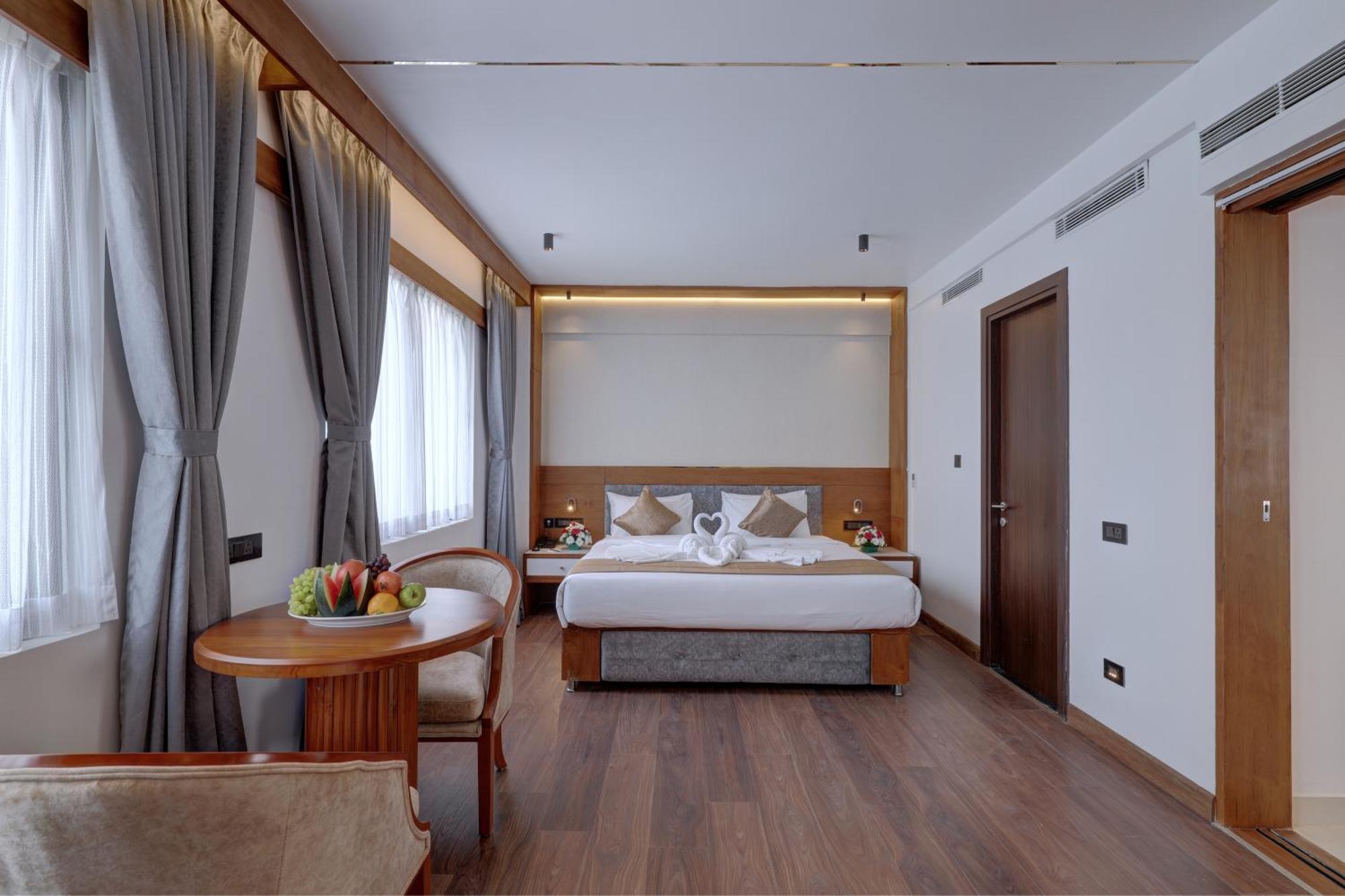 Hotel Cordial Sopanam Thiruvananthapuram ภายนอก รูปภาพ