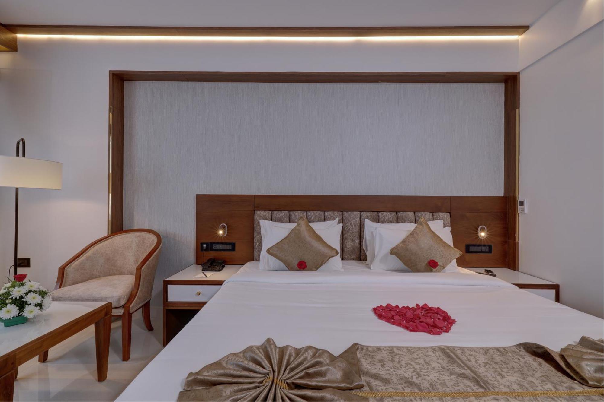 Hotel Cordial Sopanam Thiruvananthapuram ภายนอก รูปภาพ