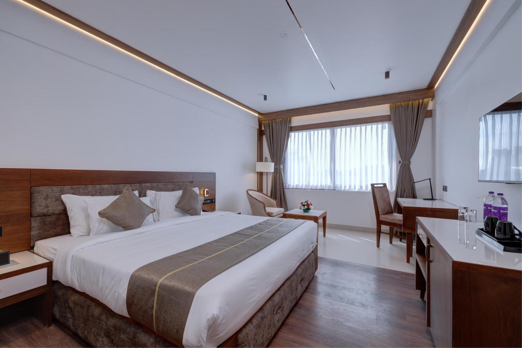 Hotel Cordial Sopanam Thiruvananthapuram ภายนอก รูปภาพ