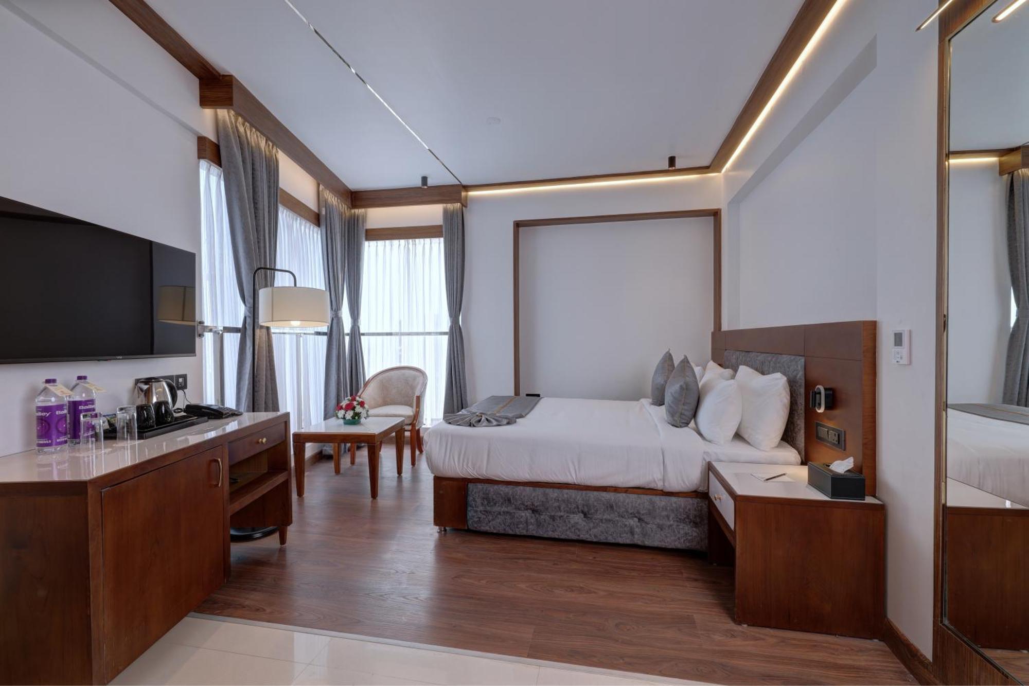 Hotel Cordial Sopanam Thiruvananthapuram ภายนอก รูปภาพ