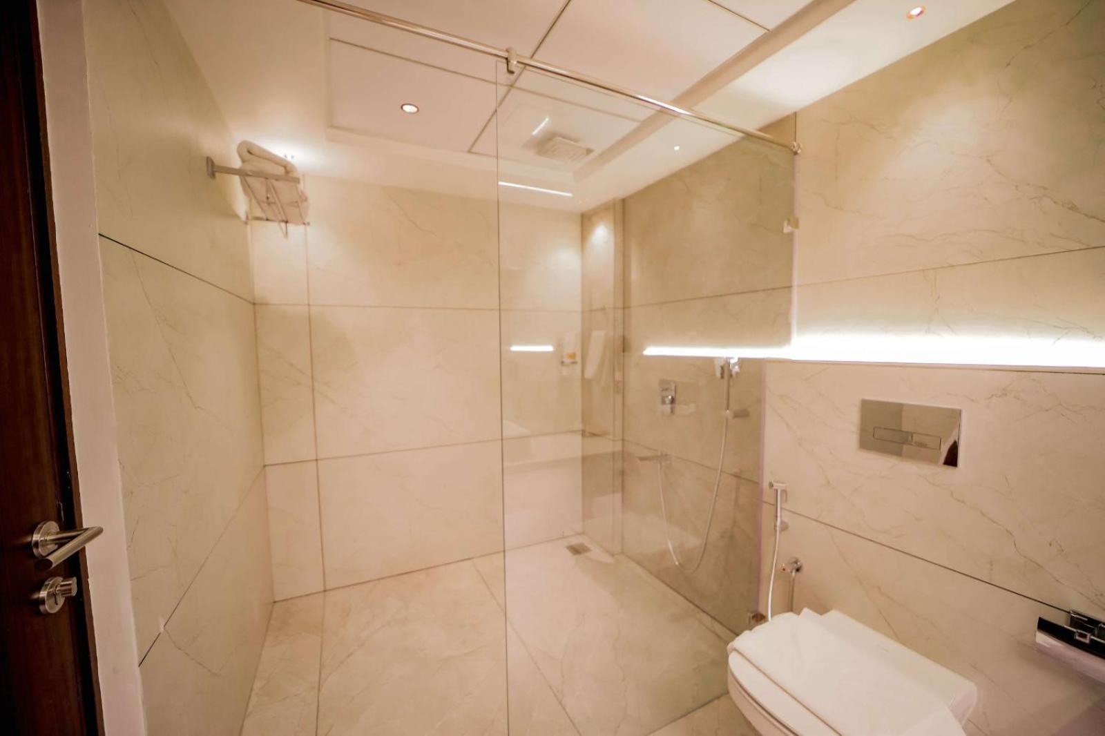 Hotel Cordial Sopanam Thiruvananthapuram ภายนอก รูปภาพ